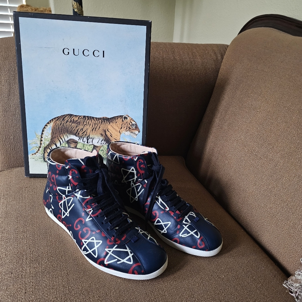 Gucci Logo High-top Star Leather Sneakers Gucci Size 10.5/US11